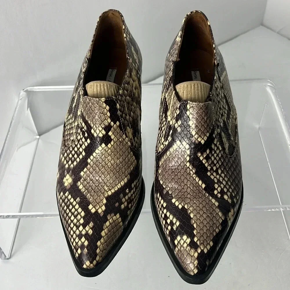 & Other Stories Snakeskin Pointed Toe Ankle Chelsea Bootie Stacked Heel Size 7 - Picture 3 of 13